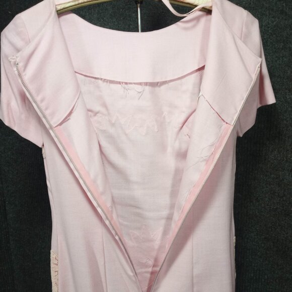 1960's Pink Linen & Cotton Lace Tiered Shift by Cover Girl - Picture 6 of 10